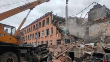 В Чернигове не будут сносить разрушенные школы