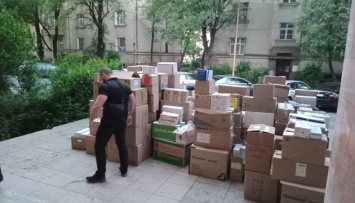 На Закарпатье проводят обыски в офисе крупнейшей волонтерской организации