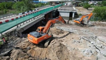 На Житомирской трассе вблизи Киева открыли проезд для грузовиков