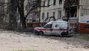 В Северодонецке расстреляна машина с двумя волонтерами, исчезли трое врачей - Гайдай