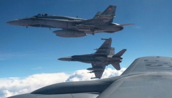 Китайские военные самолеты провоцируют столкновения с канадскими над Тихим океаном