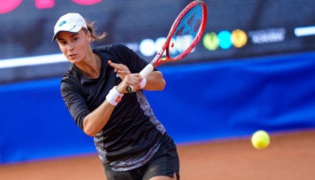 Тенис: украинка Калинина проиграла на турнире в Берлине