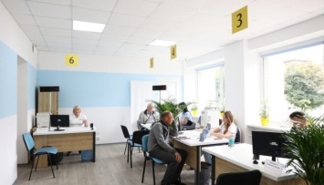 Во Львове открыли комплексный центр поддержки переселенцев