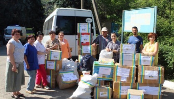 В громаде на Днепропетровщине организовали гуманитарный штаб помощи военным и переселенцам