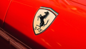 Ferrari за четыре года планирует сделать 60% своих авто электрическими или гибридными