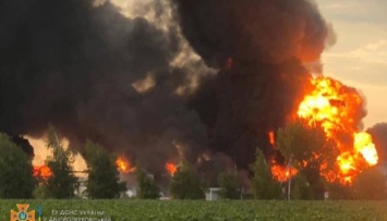 Вражеский «прилет» в нефтебазу на Днепропетровщине унес жизнь второго спасателя