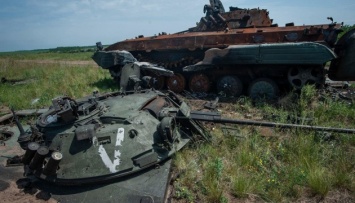 На юге ВСУ уничтожили 25 захватчиков, станцию связи и три склада боеприпасов