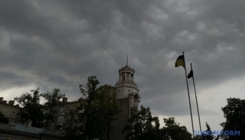 В Киеве предупреждают о «желтом» уровне опасности из-за грозы