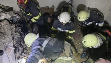В Харькове в результате российских обстрелов пострадала больница, разрушен жилой дом