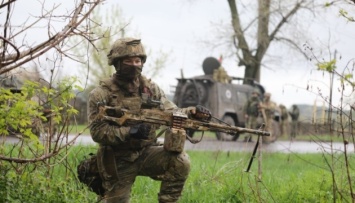 Российские военные ищут юристов для легального бегства с войны в Украине - разведка