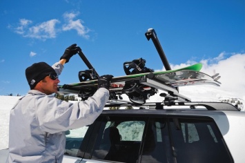 Крепления на авто для перевозки лыж: главные особенности