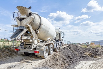 Как осуществляется доставка бетона на строительный объект