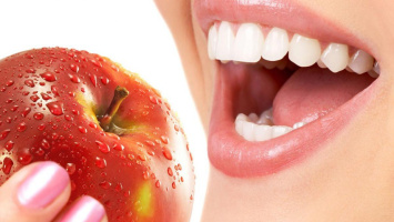 Шкідливі та найпопулярніші міфи про здоров'я зубів