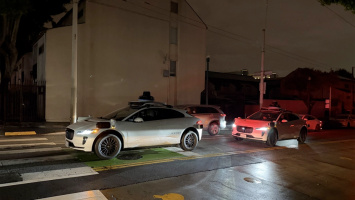 Масштабный блэкаут в Сан-Франциско парализовал роботакси Waymo и вызвал хаос на улицах города