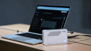 В США представили самый компактный ИИ-суперкомпьютер в мире